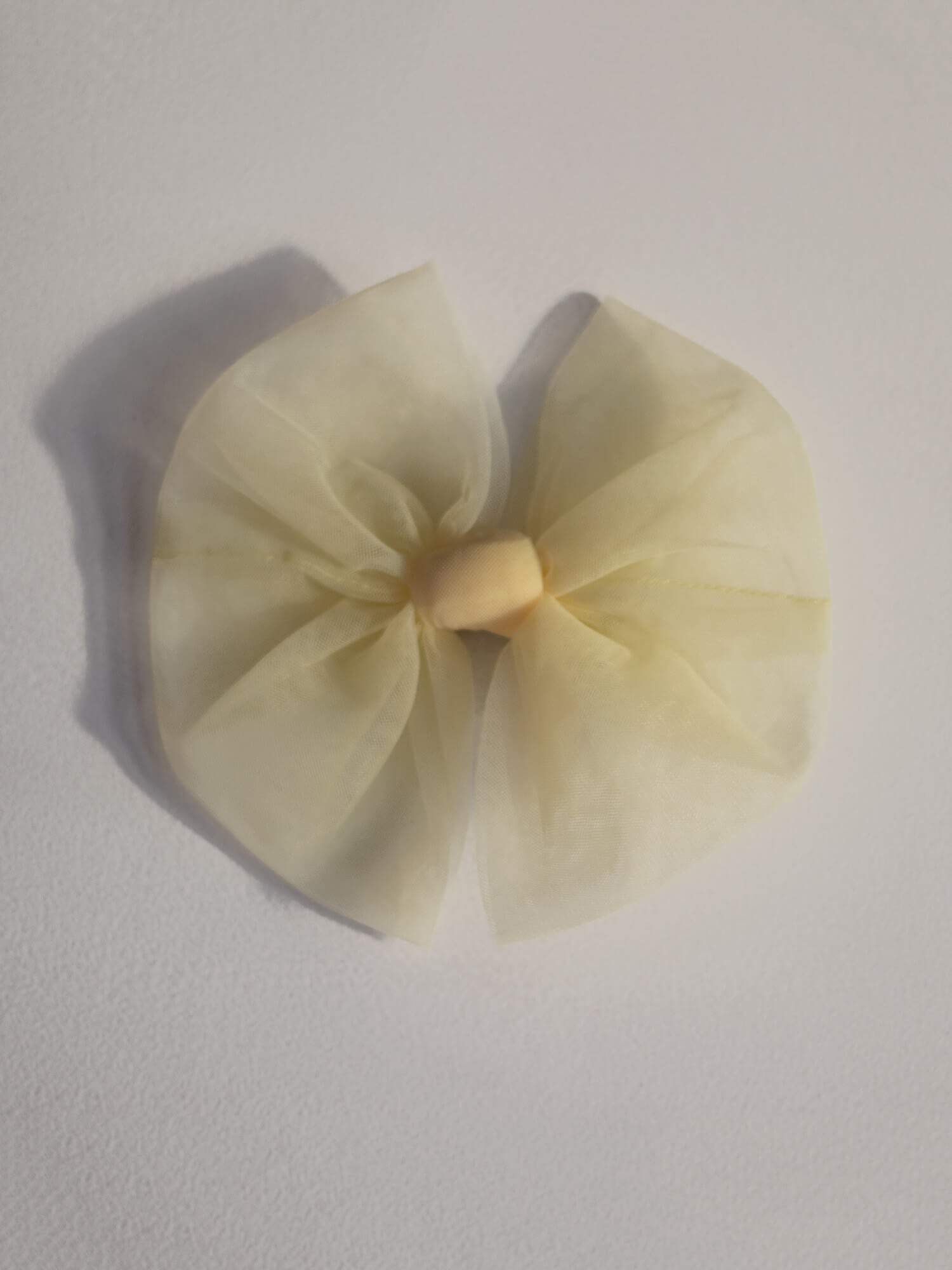 Tulle bows - lemon