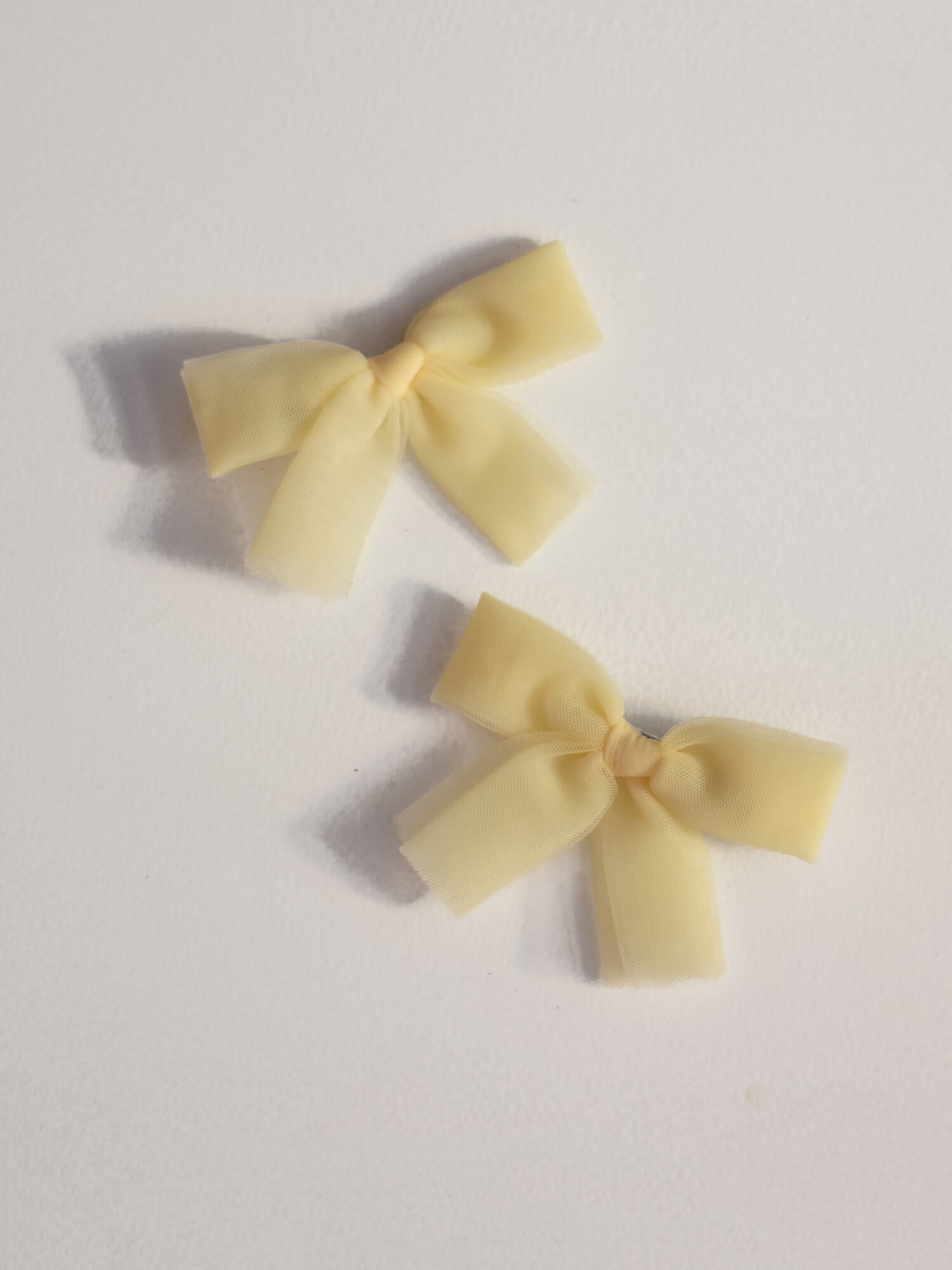 Tulle bows - lemon