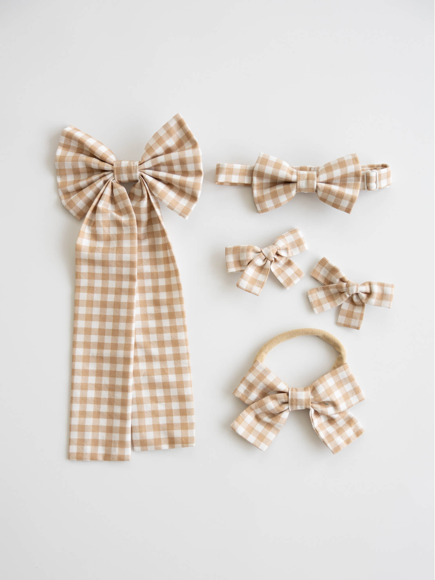 Gingerbread plaid Christmas accessories.