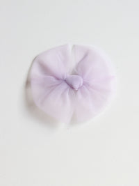 Girls medium lilac tulle hair bow.