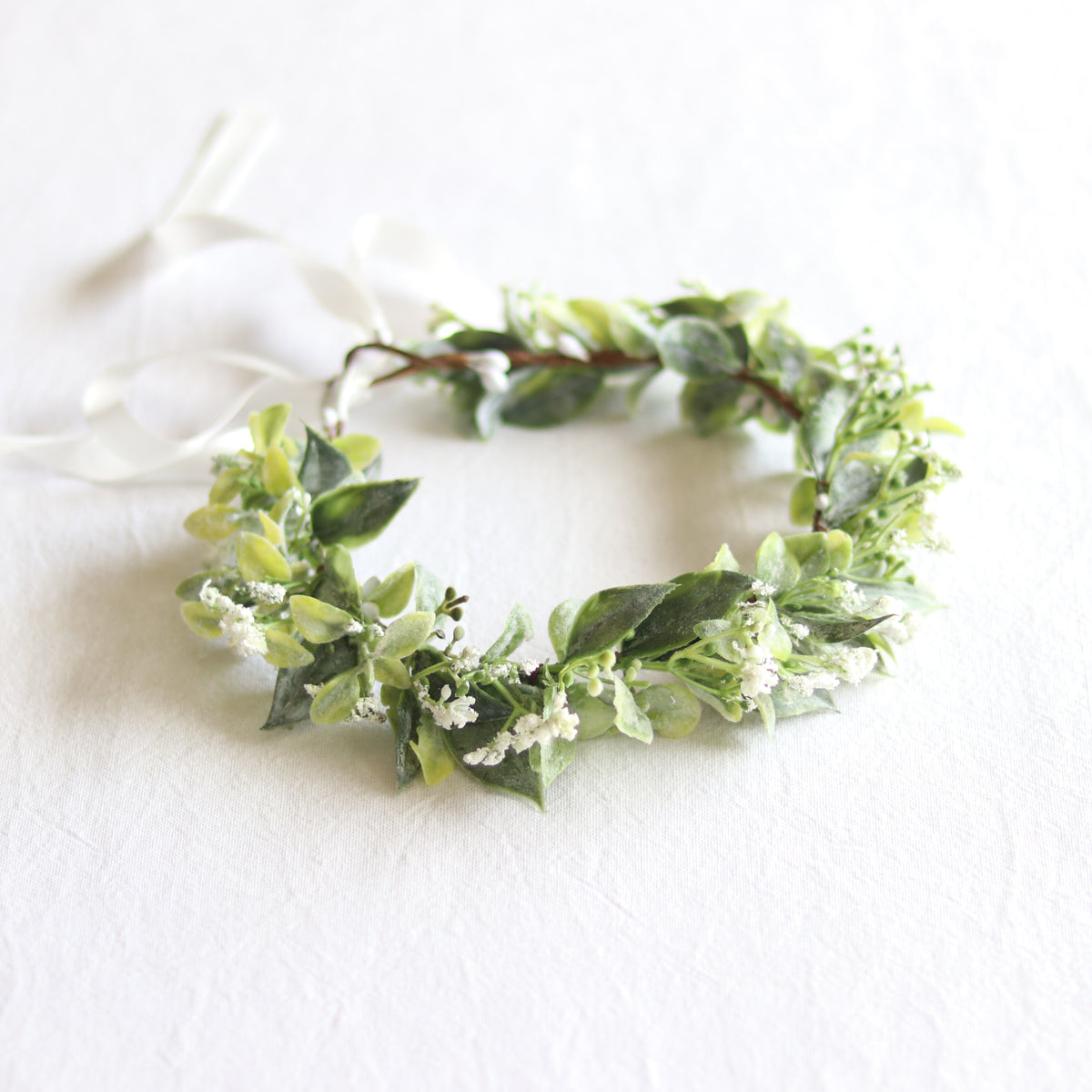 Blythe girls neutral flower crown, a tie back flower crown with ivory ribbon.
