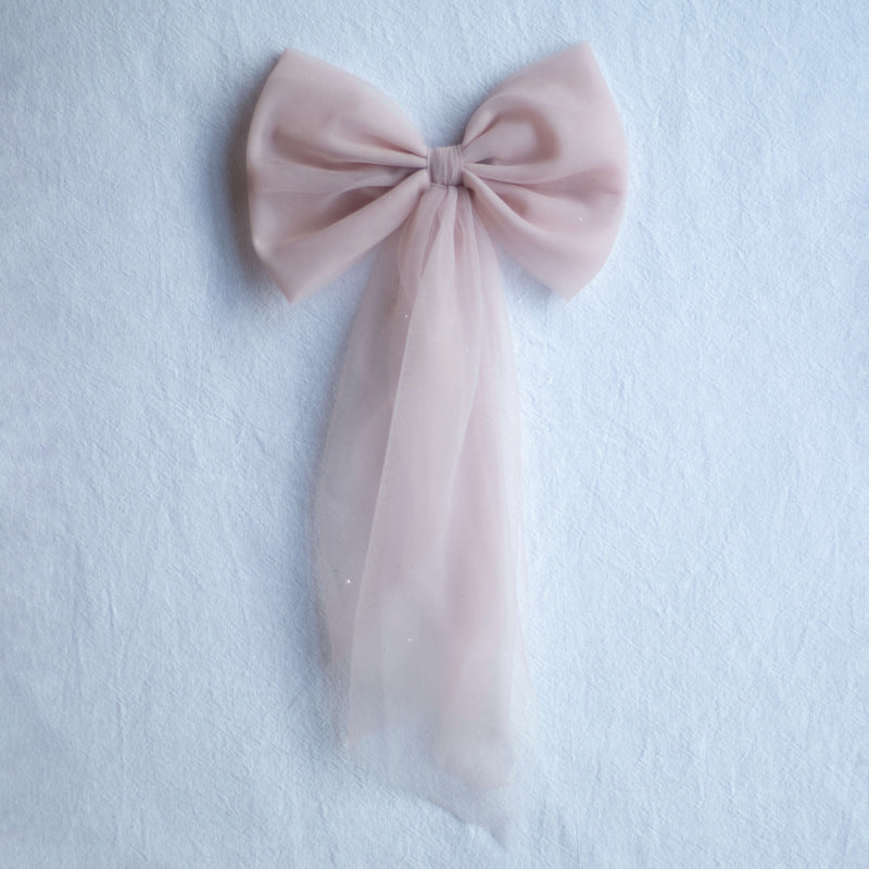 Large dusty pink tulle bow to match our Rosie dress in dusty pink.